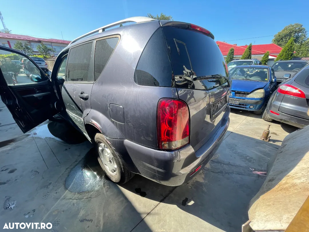 Dezmembrez SsangYong Rexton 2.7d - 4