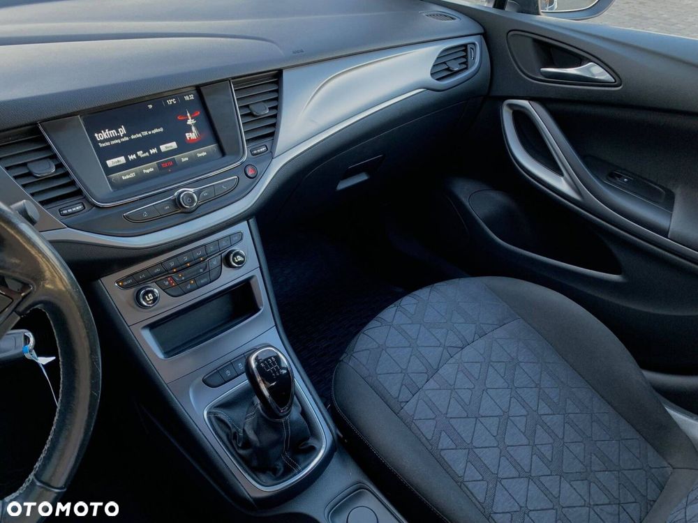 Opel Astra 1.4 T 120 Lat S&S - 17