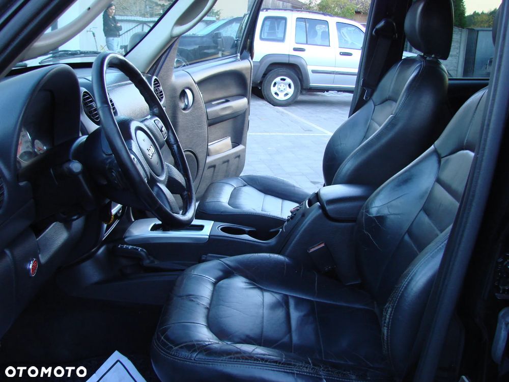 Jeep Cherokee 2.8 CRD Exclusive - 16