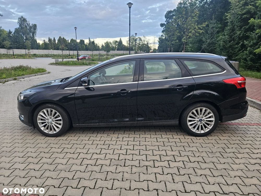 Ford Focus 1.5 EcoBoost STart-Stopp-System TITANIUM - 4