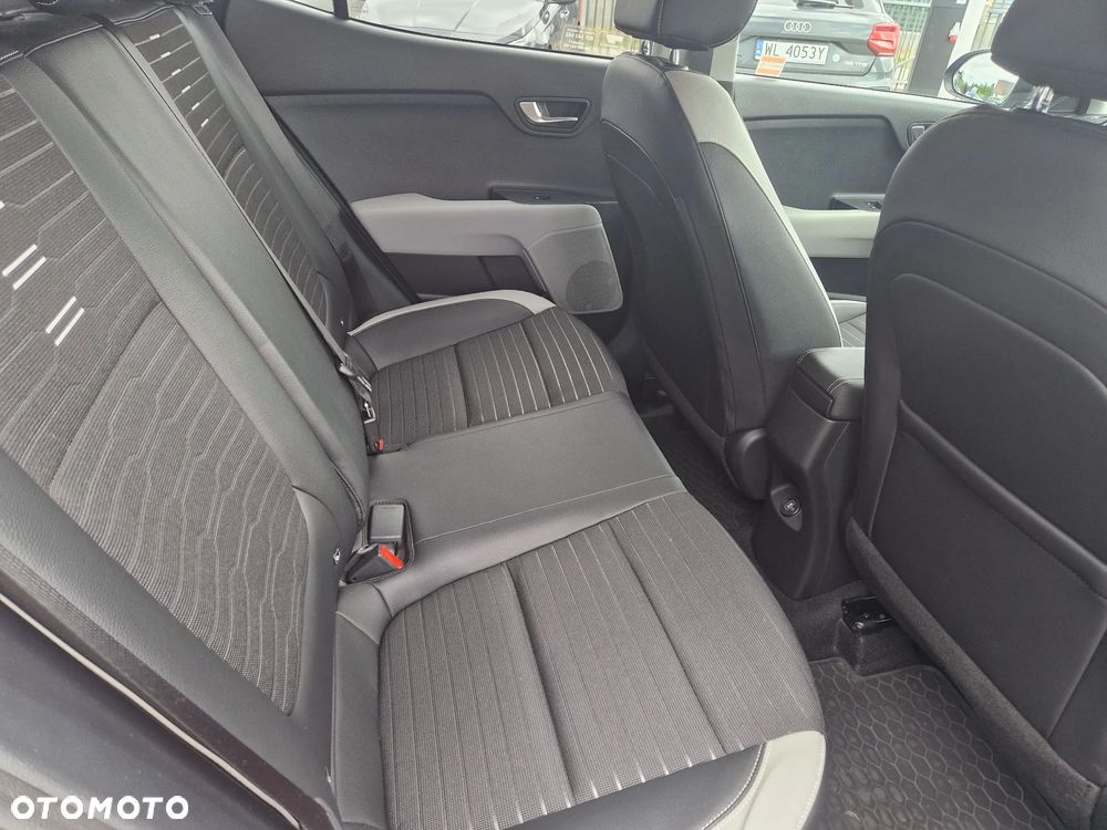 Kia Stonic 1.2 L - 14