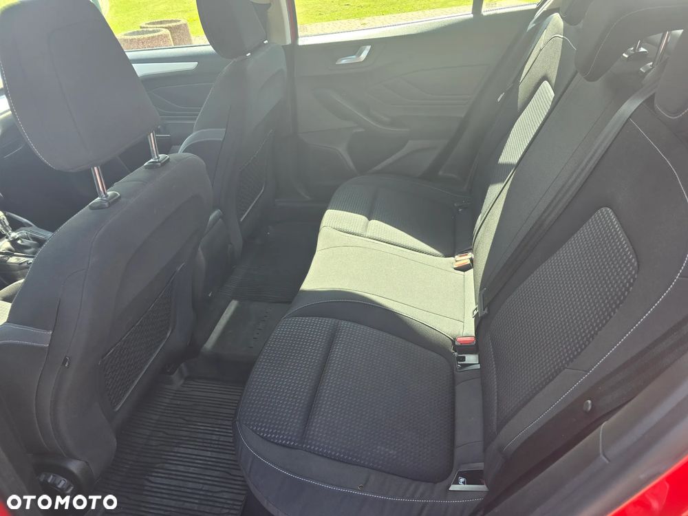 Ford Focus - 8