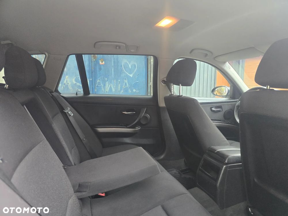 BMW Seria 3 318d - 9