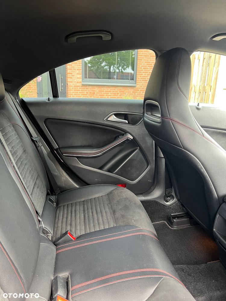 Mercedes-Benz CLA 200 7G-DCT - 11