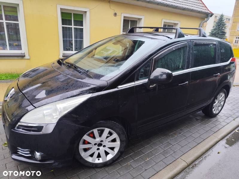 Peugeot 5008 HDI FAP 150 Family Plus - 1