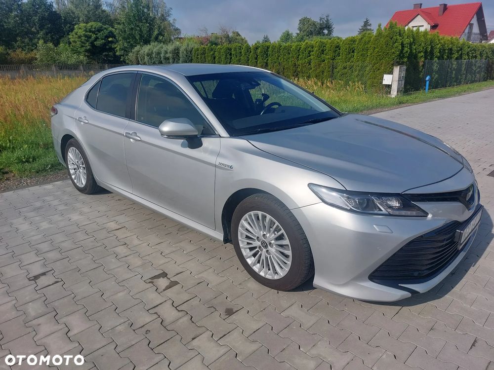 Toyota Camry 2.5 Hybrid Comfort CVT - 1