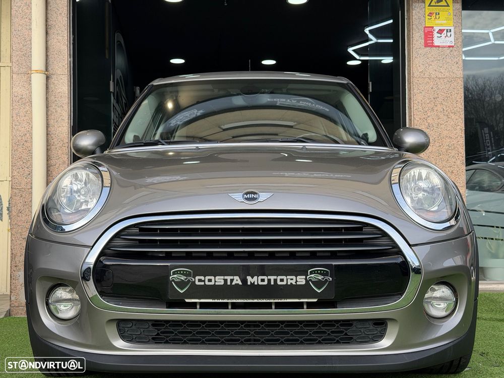 MINI 5 Portas Cooper D Auto - 7