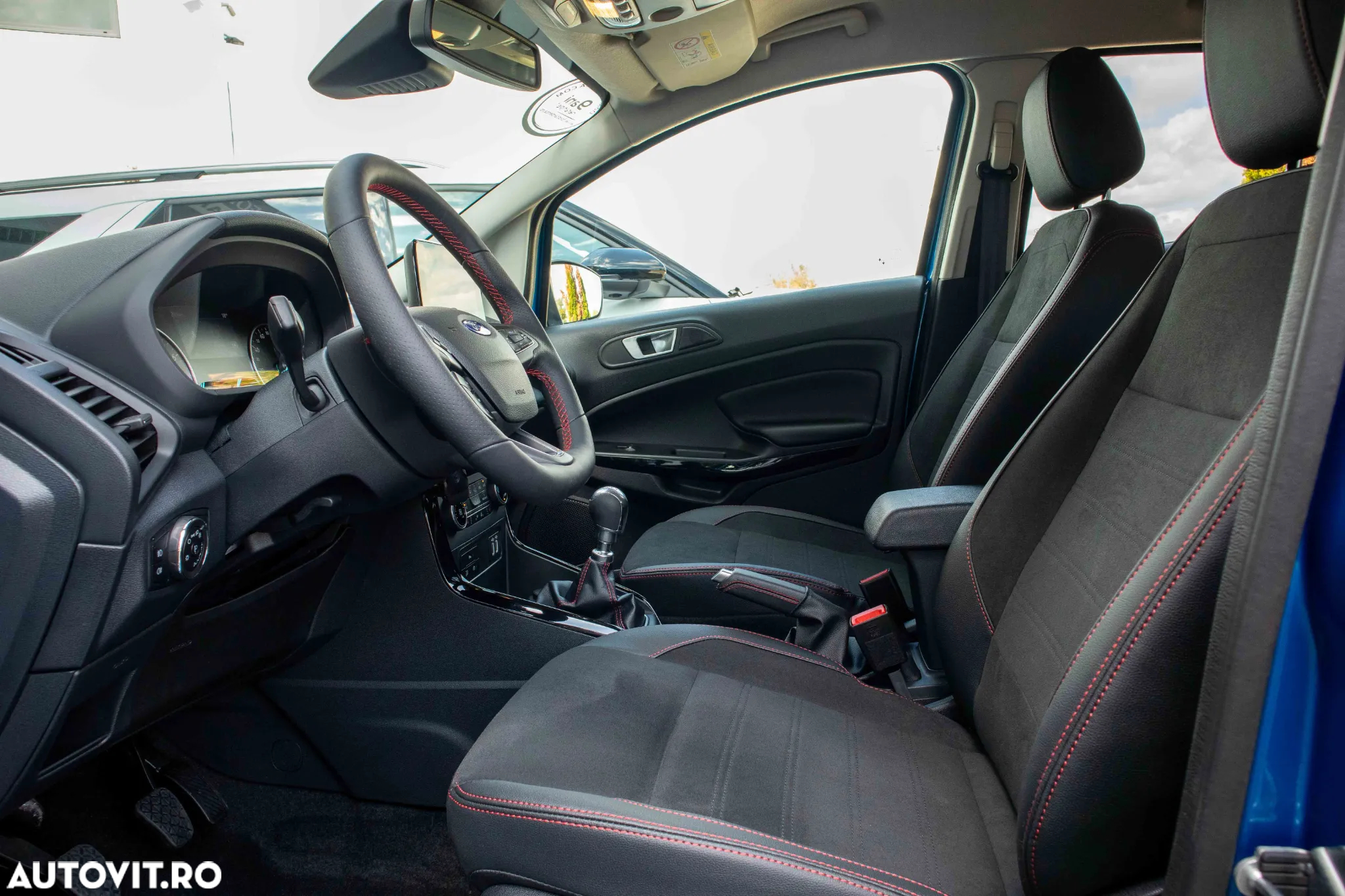 Ford EcoSport 1.0 Ecoboost ST-Line - 12