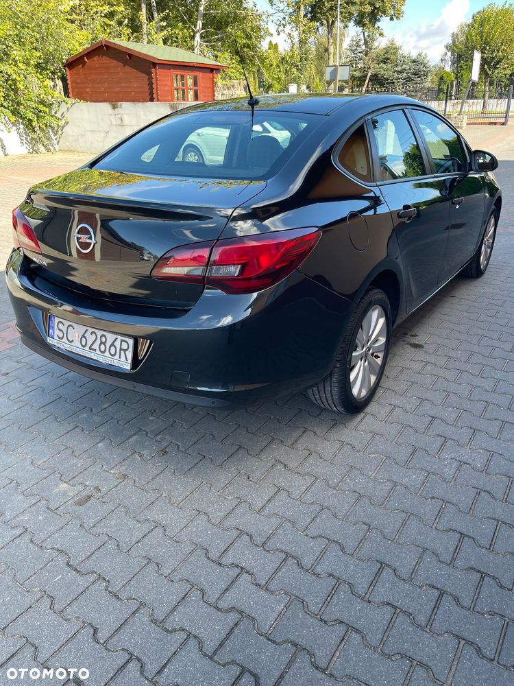 Opel Astra 1.6 Active EU6 - 3