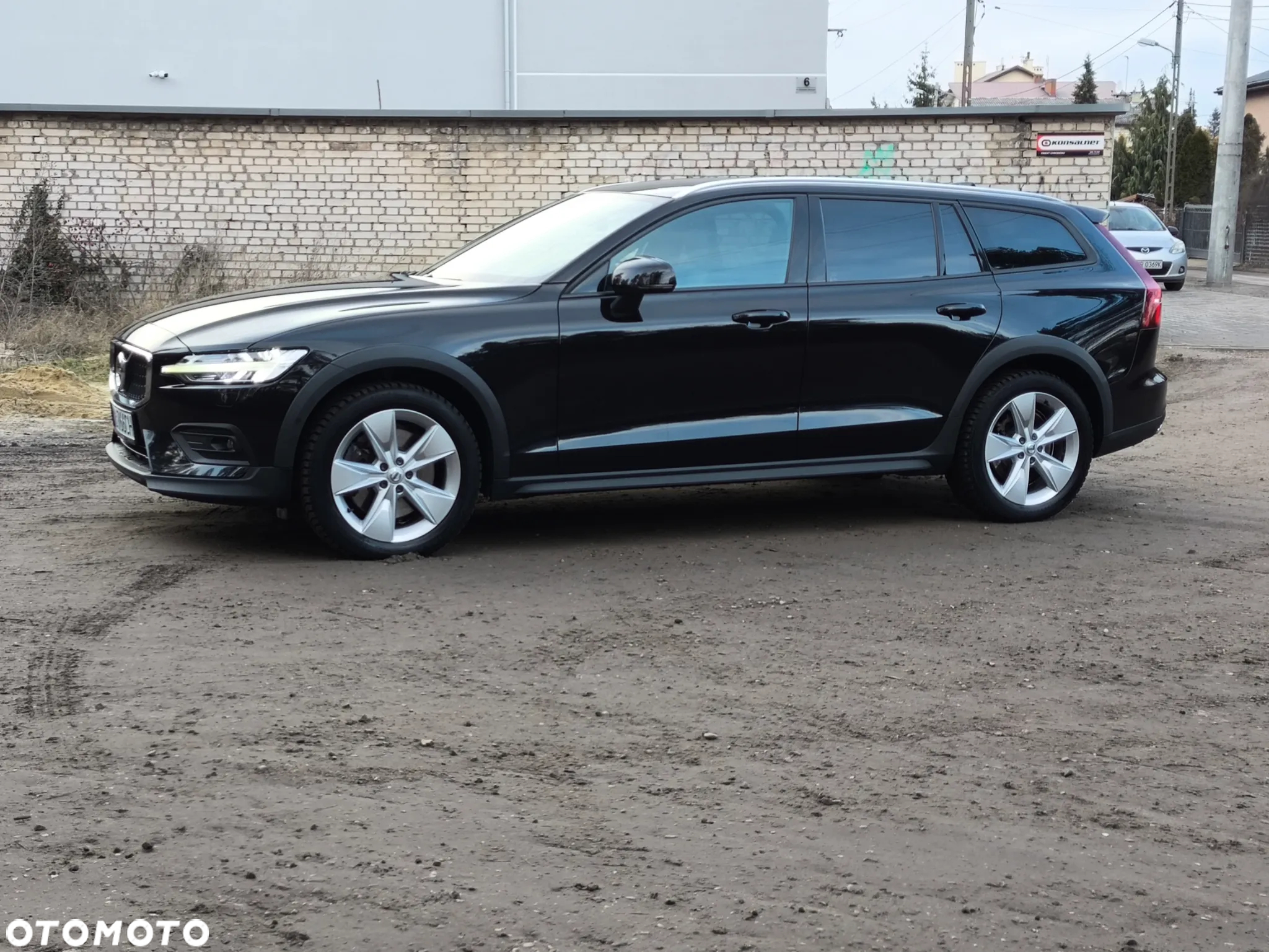 Volvo V60 Cross Country - 6