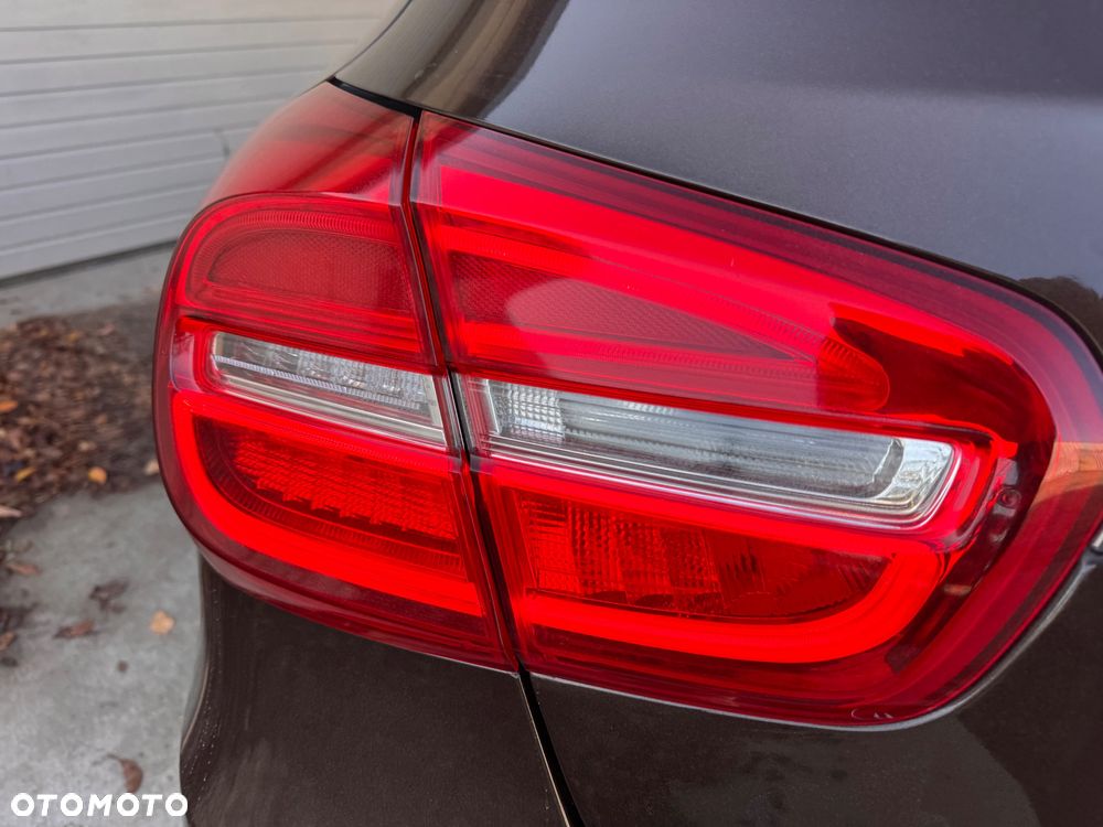 Mercedes-Benz GLA 200 (CDI) d 4Matic 7G-DCT AMG Line - 20