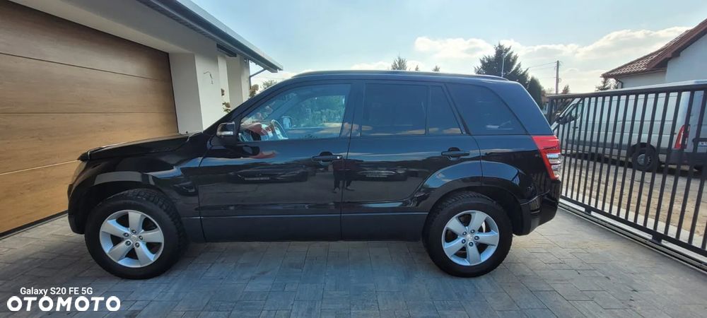 Suzuki Grand Vitara 2.4 De Luxe - 10