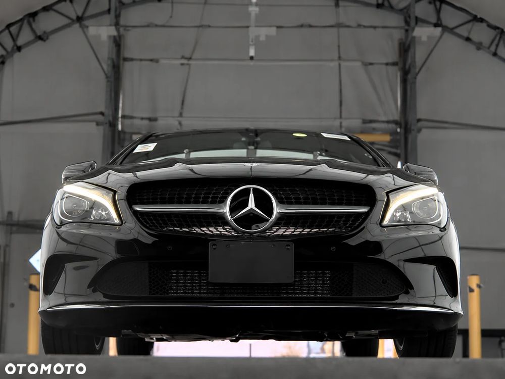 Mercedes-Benz CLA 250 4-Matic - 5