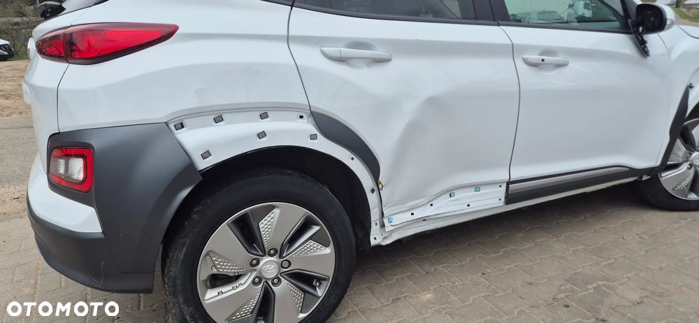 Hyundai Kona 64kWh Premium - 10