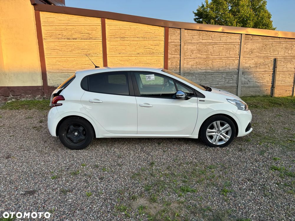 Peugeot 208 PureTech 82 Stop & Start Signature - 4