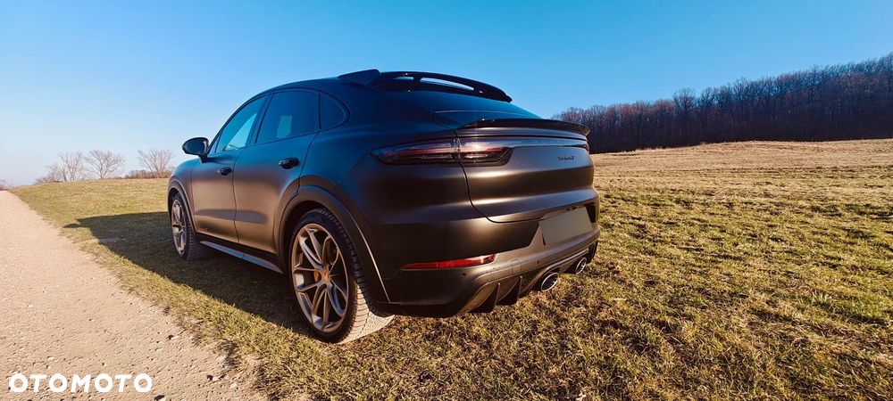 Porsche Cayenne - 4