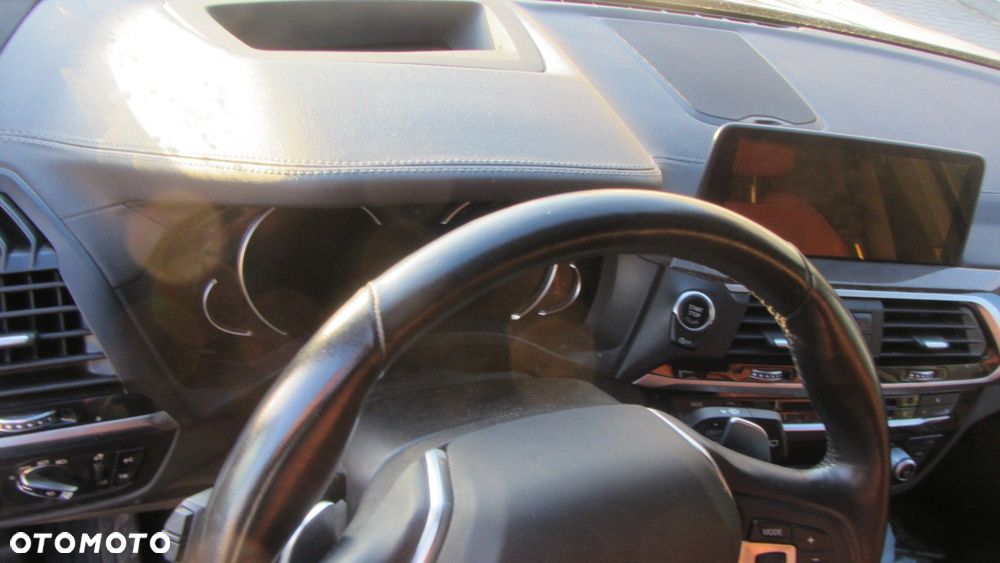 BMW X3 G01 G02 X4 DESKA ROZDZIELCZA KONSOLA POD HEAD UP Z NICIĄ 7937975 - 2