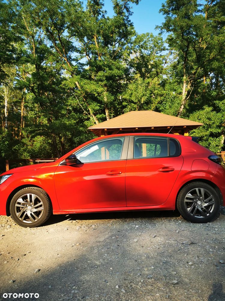 Peugeot 208 - 10