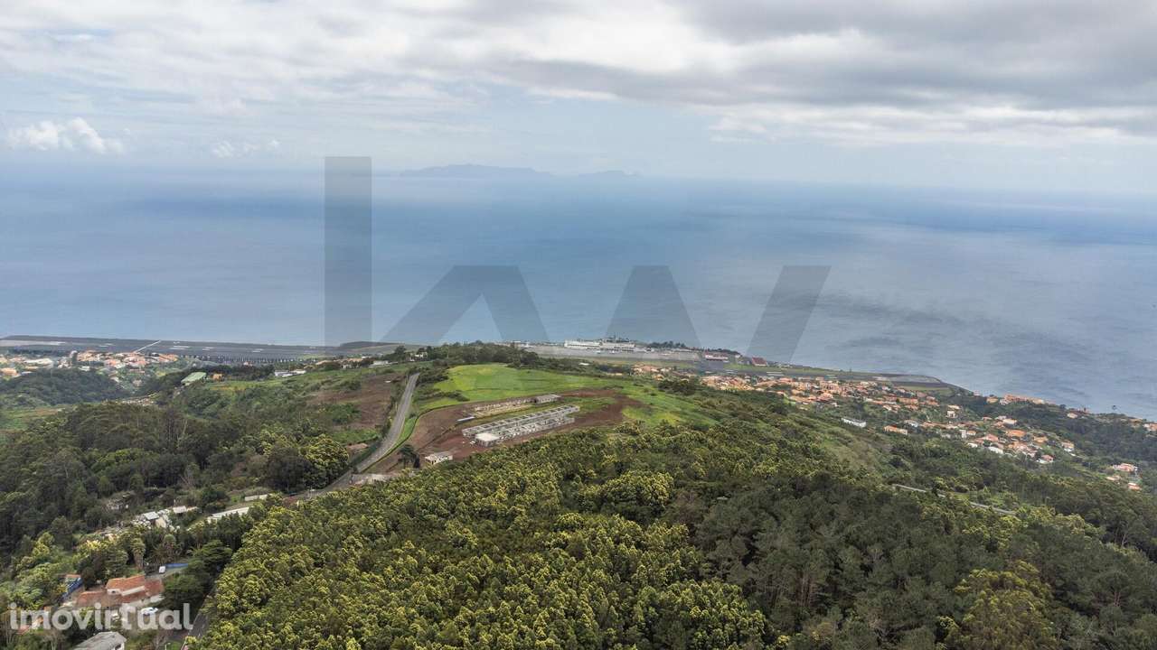 "Refúgio Natural ao Lado do Golfe – Terreno Plano com 6.730 m2 no Sant - Grande imagem: 5/37