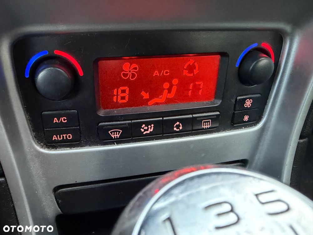 Peugeot 307 1.6 HDi - 21
