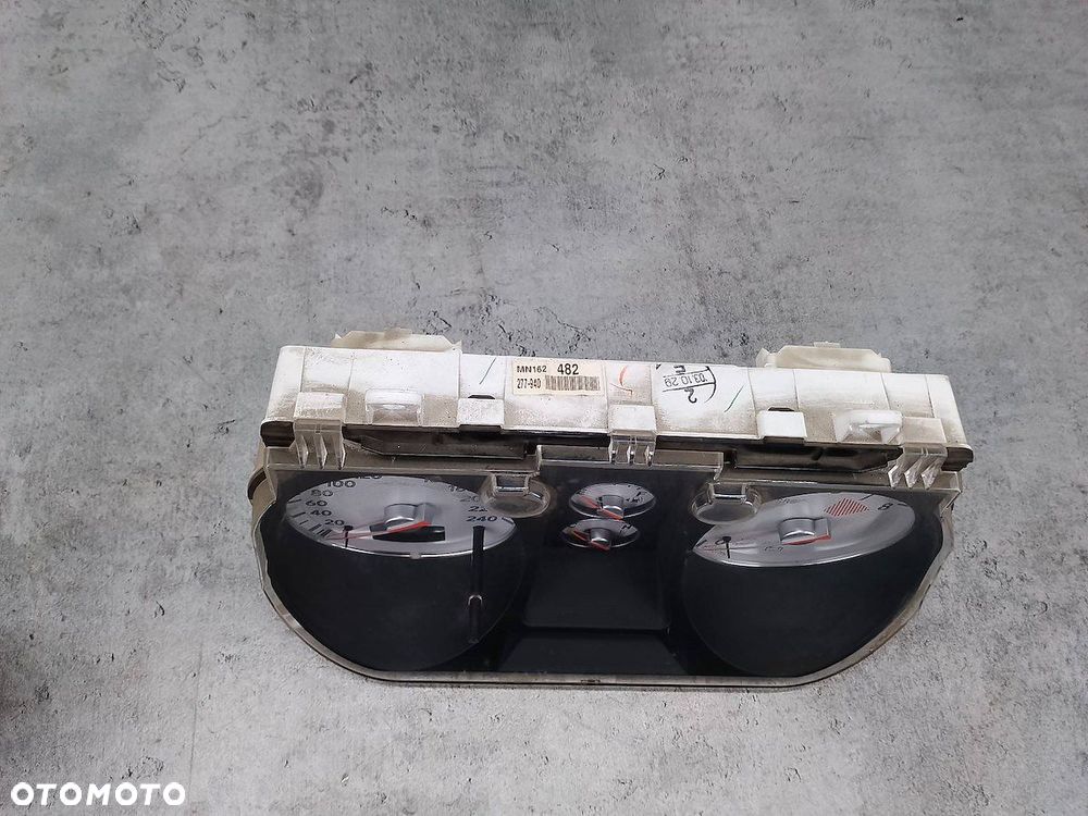 LICZNIK MITSUBISHI OUTLANDER I MN162482 2.4 16V - 2