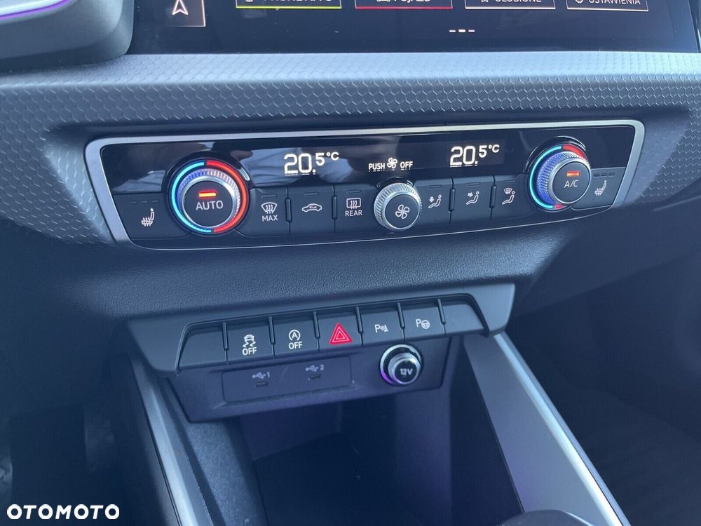 Audi A1 Sportback 30 TFSI Advanced S tronic - 22