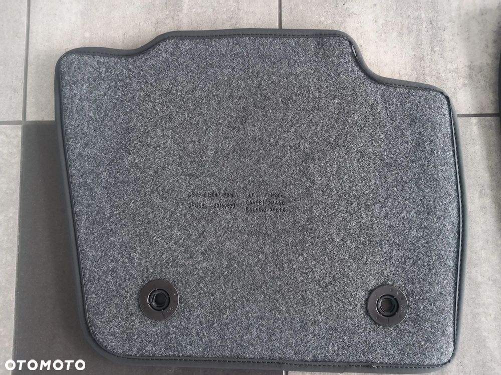 Dywaniki welurowe przód i tył Ford Mondeo 2014-2022 2022431 - 4