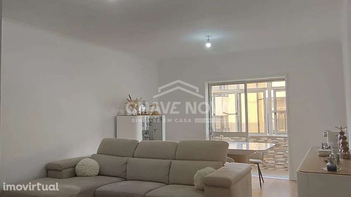 Apartamento T2+1 c/Lugar de Garagem em Oliveira do Douro - Grande imagem: 5/12