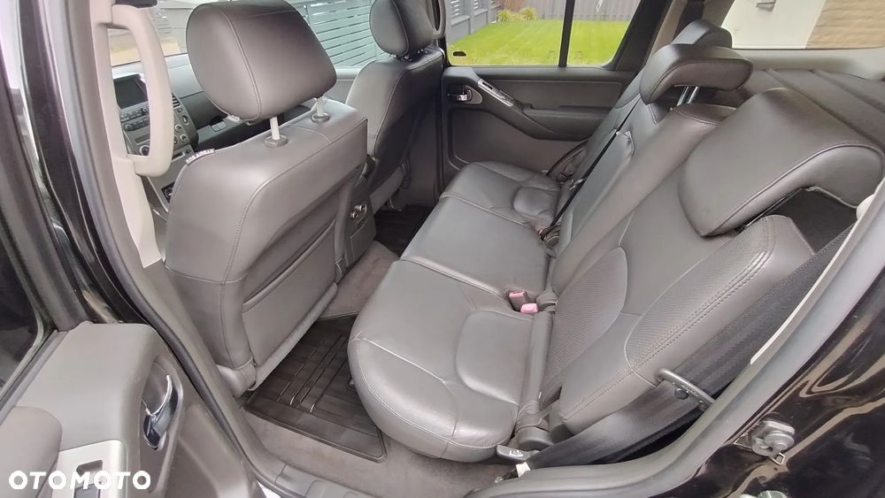 Nissan Pathfinder 2.5 dCi Premium - 14