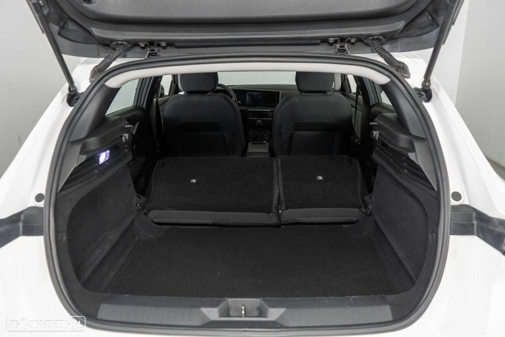 Opel Astra 1.2 T Edition - 19
