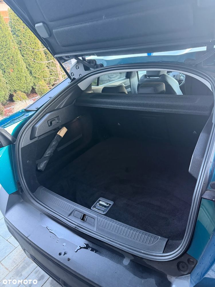 Peugeot 408 1.6 Plug-In Hybrid 225 Allure EAT8 - 32