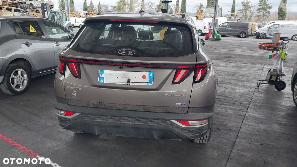Hyundai Tucson 1.6 CRDi 48V-Hybrid 2WD DCT Select - 4
