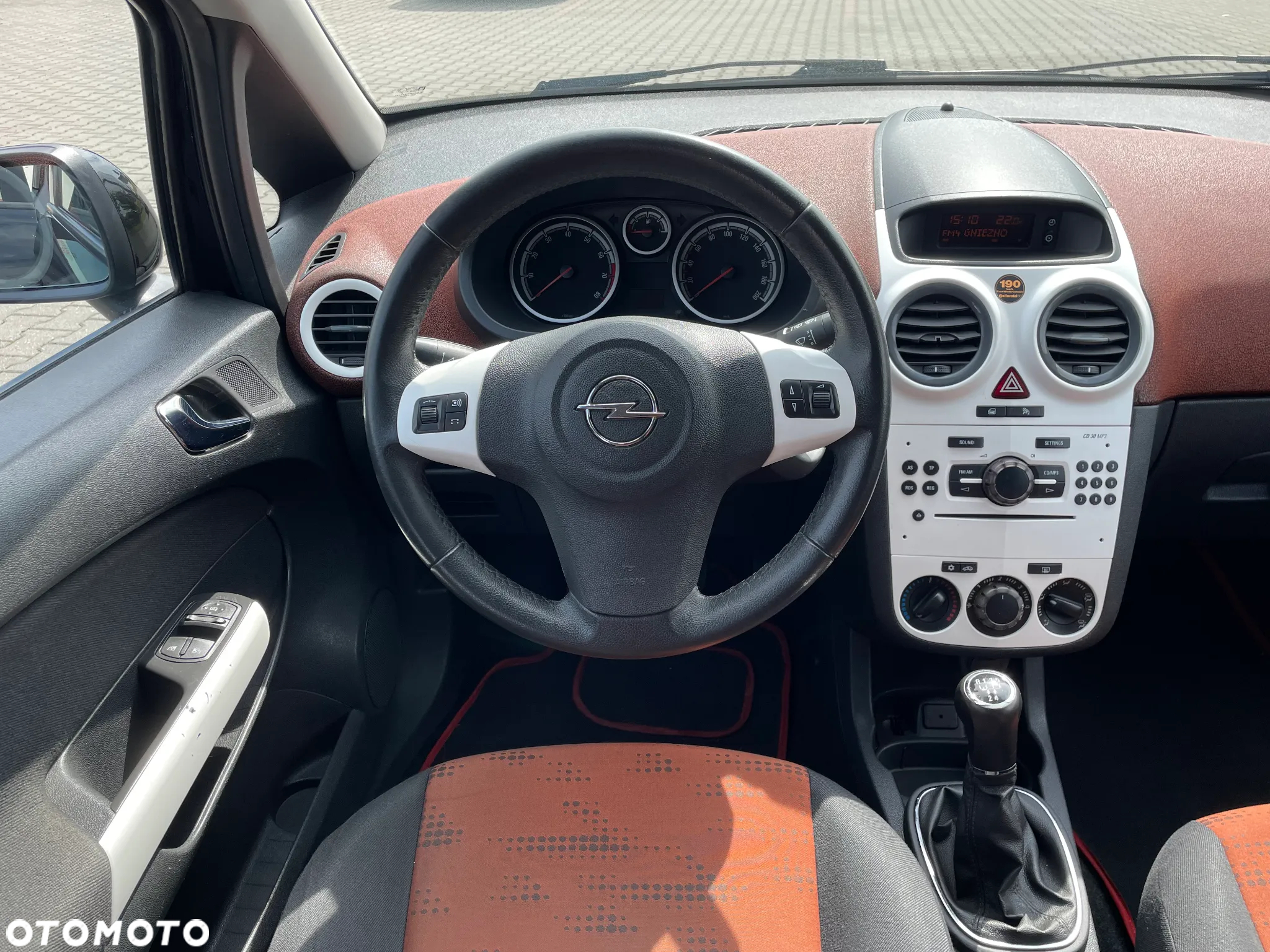 Opel Corsa 1.4 16V Enjoy - 12