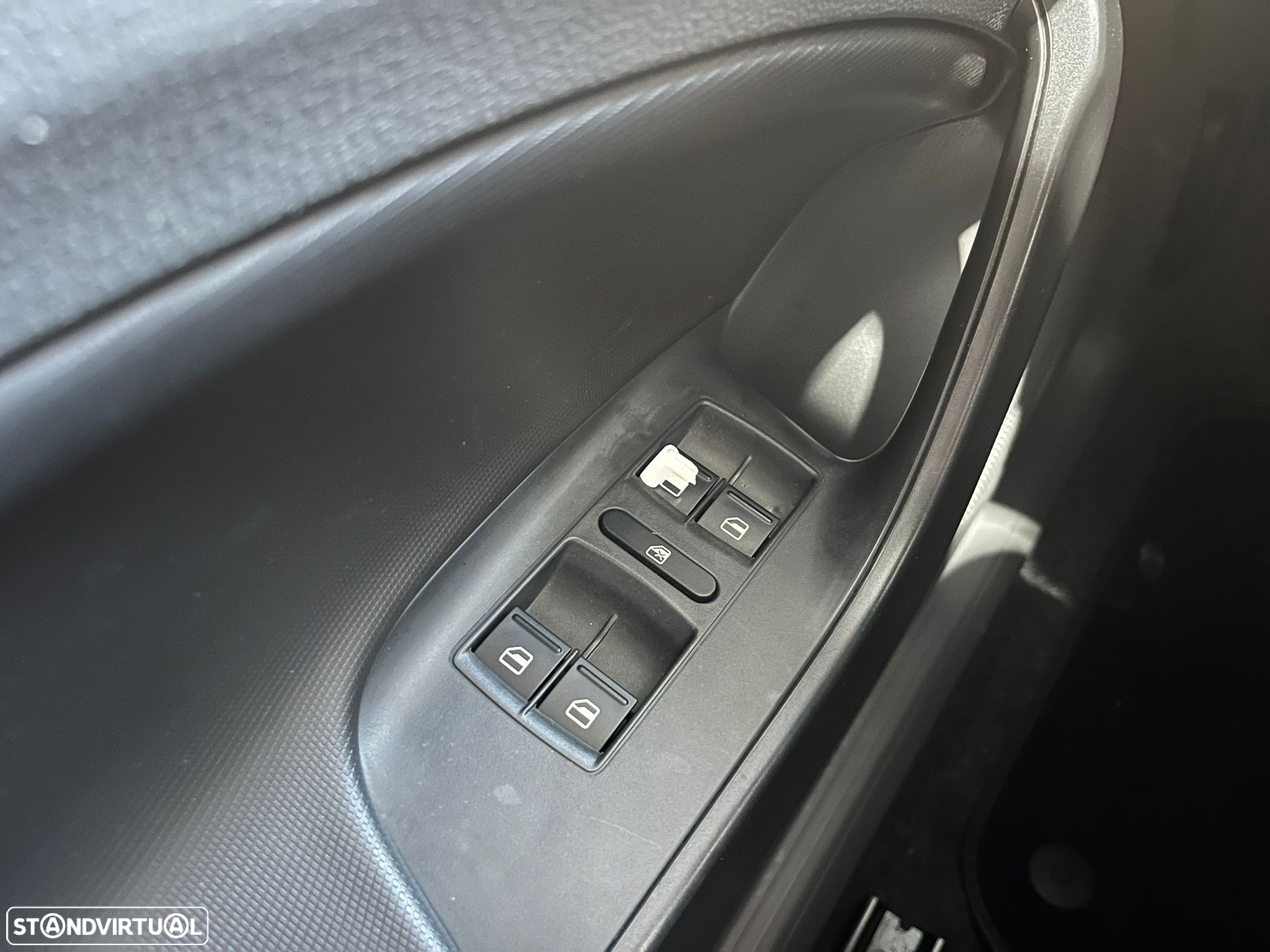 SEAT Ibiza 1.6 TDI Copa Plus DPF - 24