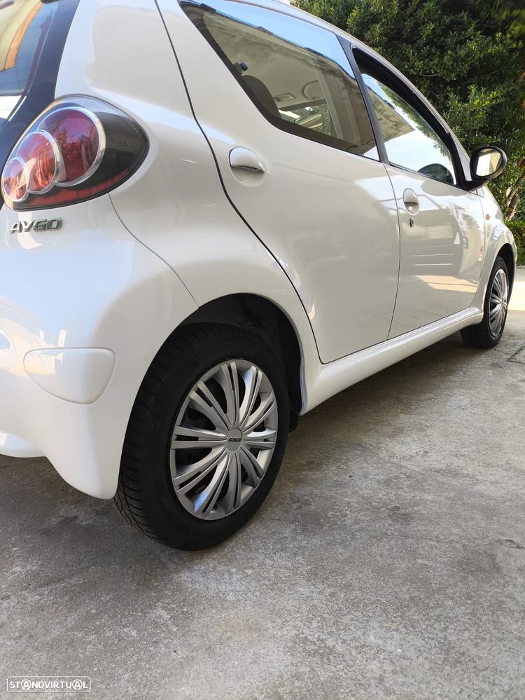Toyota Aygo 1.0 - 11
