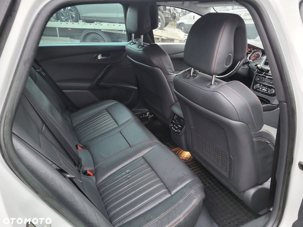 Peugeot 508 RXH Hybrid - 26