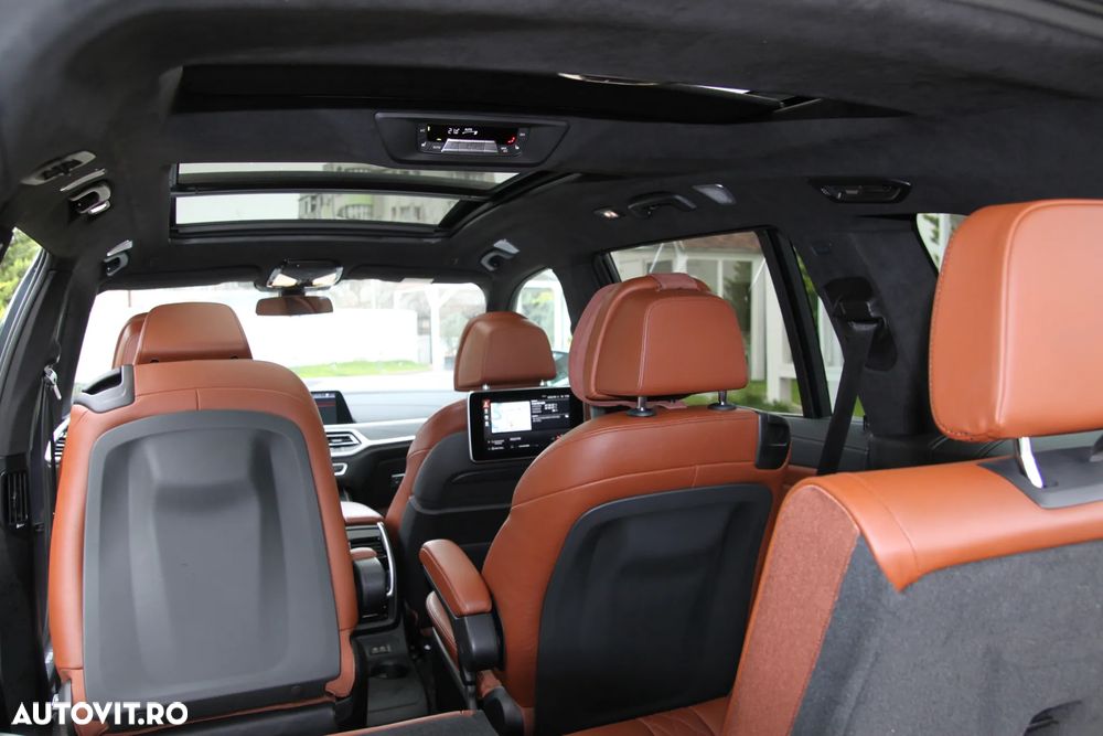 BMW X7 - 24