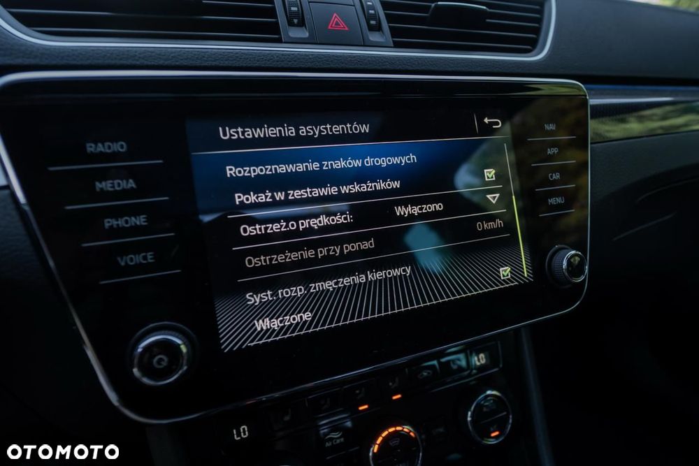 Skoda Superb 2.0 TSI 4x4 DSG Sportline - 20