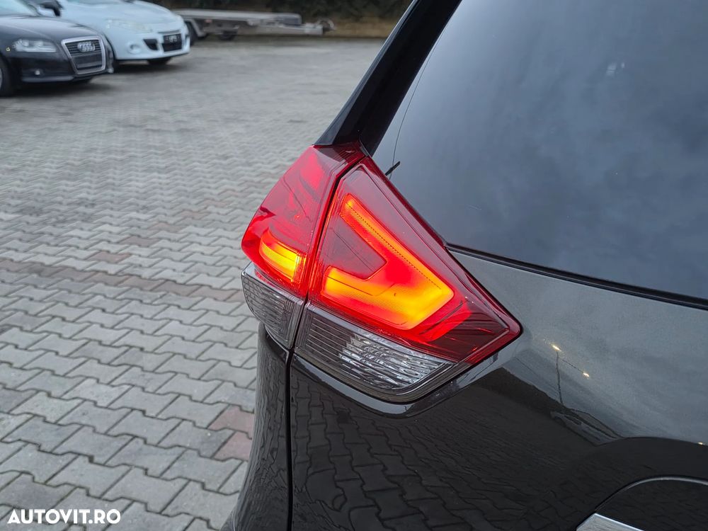 Nissan X-Trail 2.0 dCi ALL-MODE 4x4i Xtronic Tekna - 40