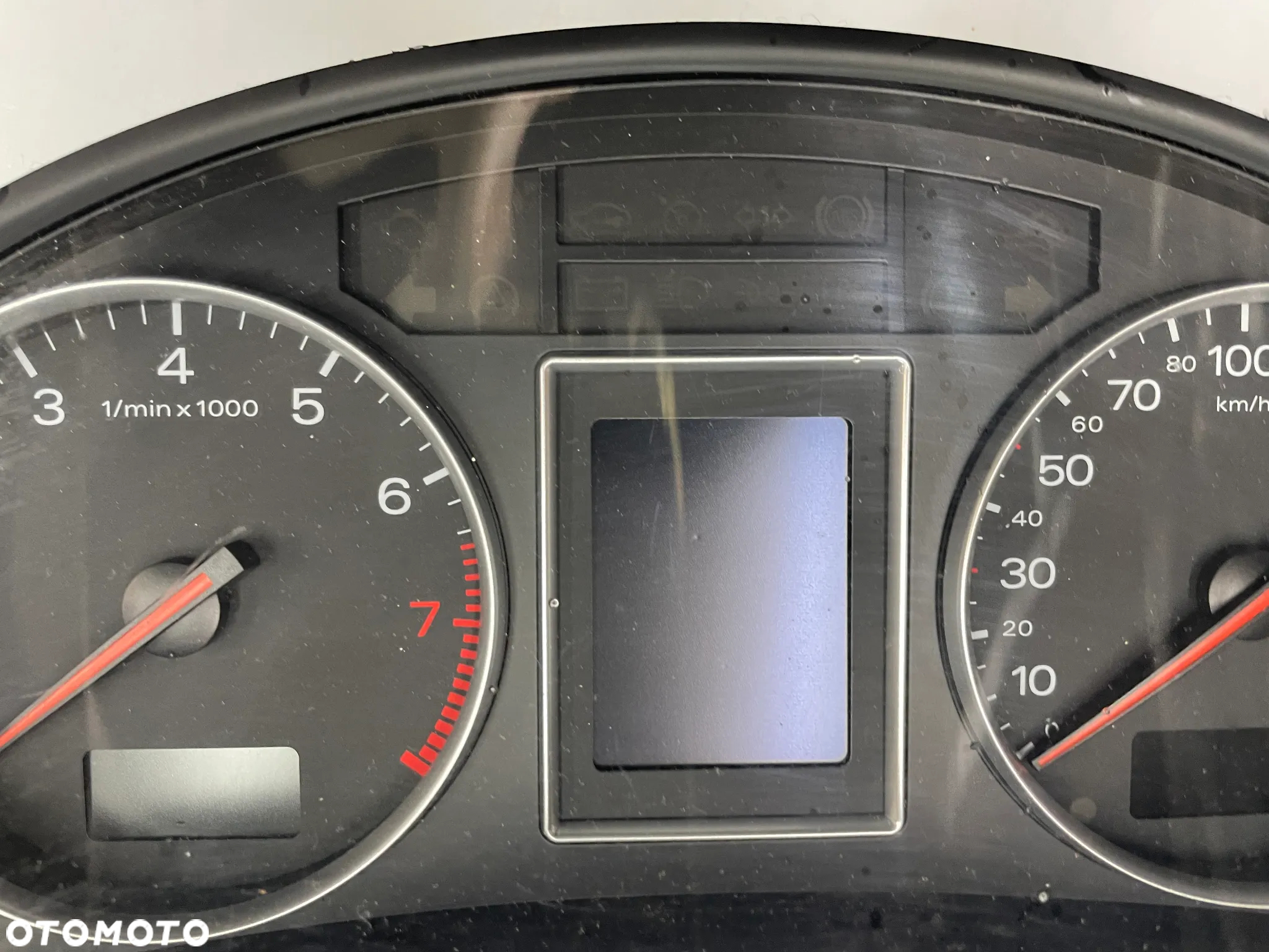 Licznik zegary Audi A4 B6 2.0 ALT 8E0920900L - 4