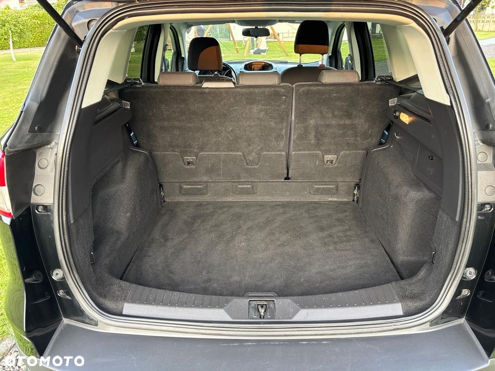 Ford Kuga 1.6 EcoBoost 2x4 Trend - 21