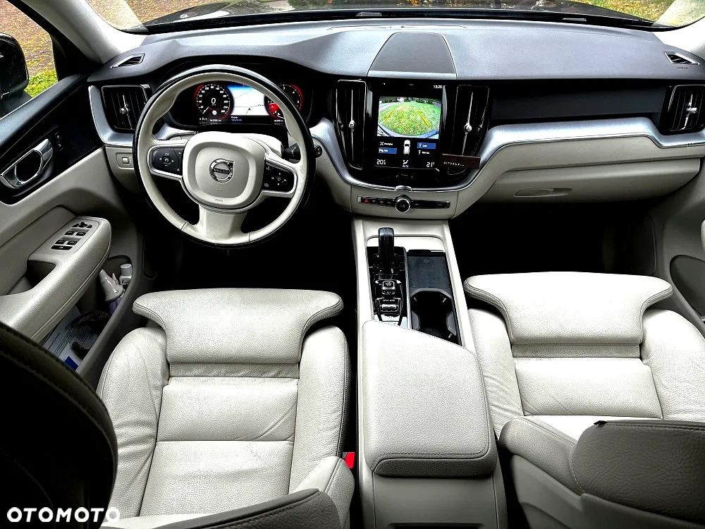 Volvo XC 60 D4 AWD Momentum - 13