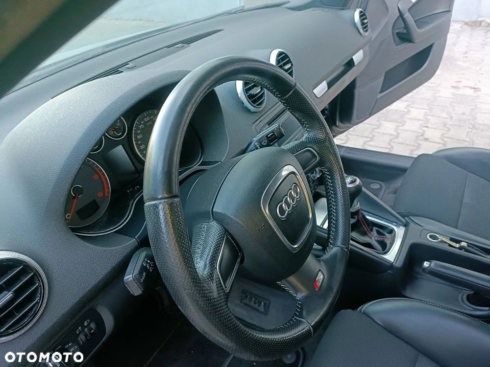Audi A3 Sportback 2.0 TDI DPF S line Sportpaket (plus) - 12