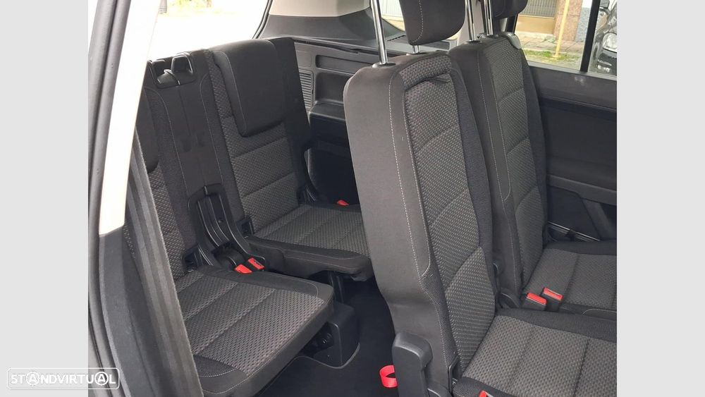 VW Touran 1.6 TDI Confortline - 13