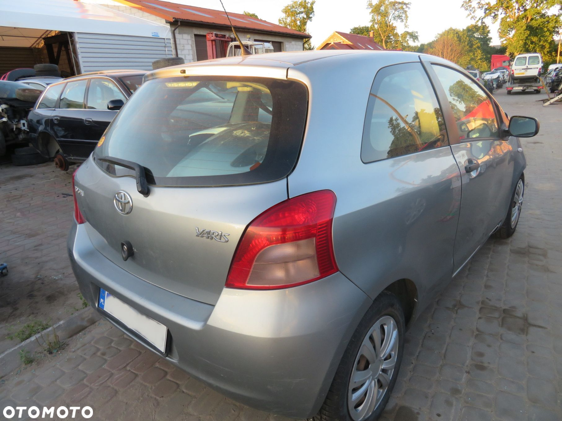 KLAPA BAGAŻNIKA TYLNA YARIS II 3D HB 1F8  SZARY TOYOTA 2005-2009 - 4
