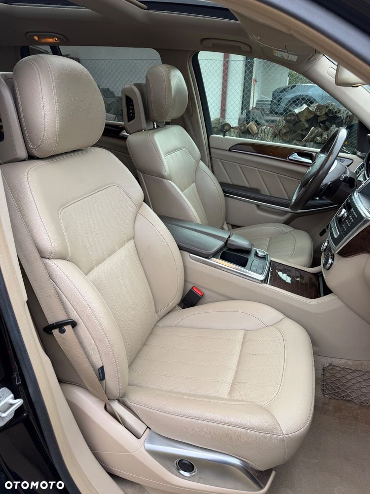 Mercedes-Benz GL 450 - 11