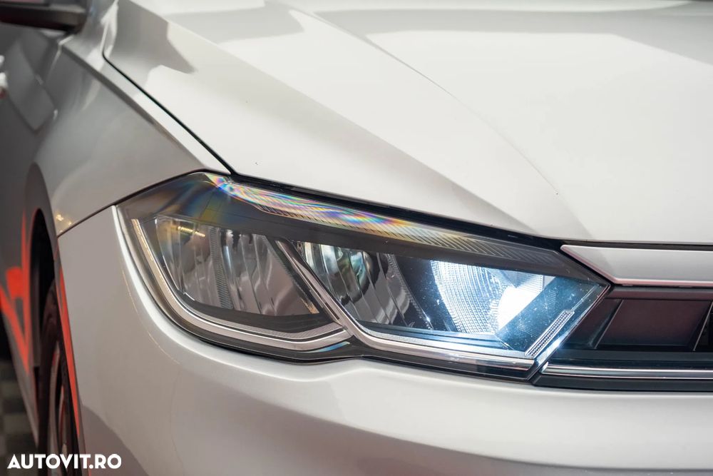 Volkswagen Polo 1.0 TSI DSG Life - 24