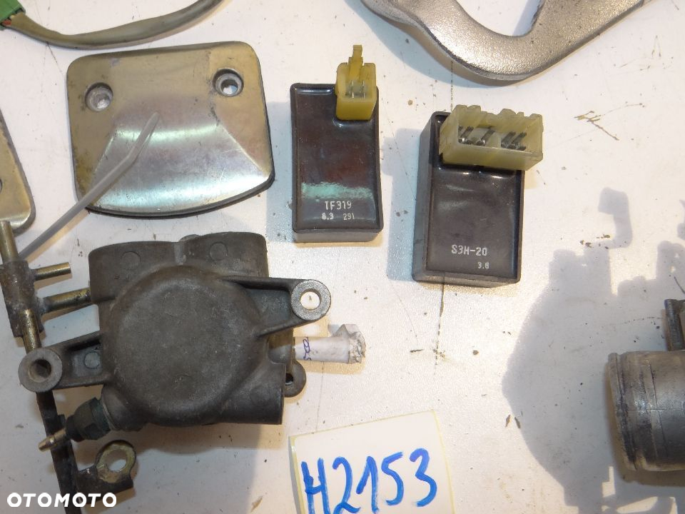 GL 1500 Goldwing gaźniki regulator napięcia wentylator kolektor wydechowy moduł zapłonowy H2153 - 14