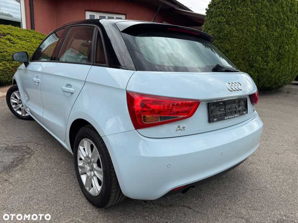 Audi A1 Sportback 1.6 TDI S line edition - 2