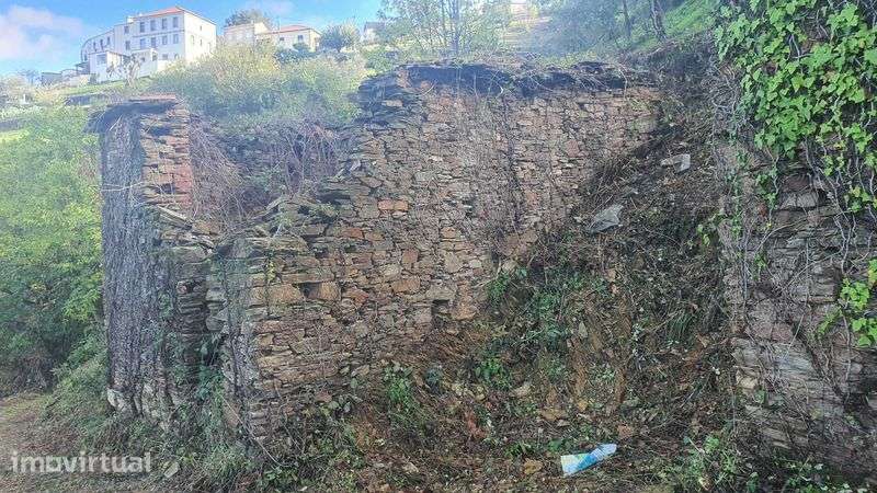 Terreno 1,2 ha com ruínas e viabilidade de construção – Esculca/Côja - Grande imagem: 3/12